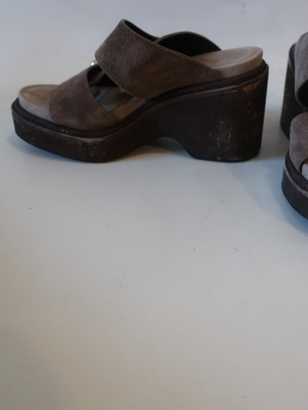 Womens Rag & Bone Taupe Suede Gold Button Platform Wedge Slide Sandals 39 US/9 - Picture 7 of 14
